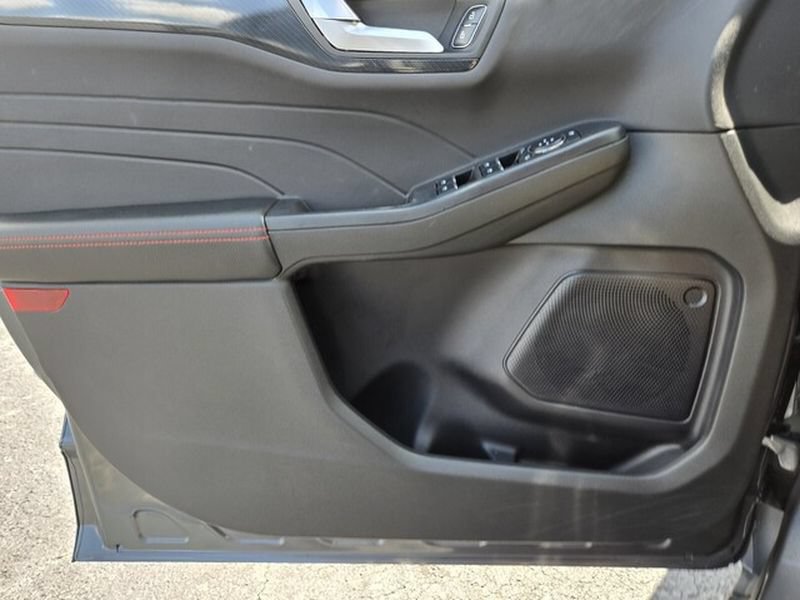 Certified 2024 Ford Escape ST-Line w/ Tech Pack #1 FWD image 32