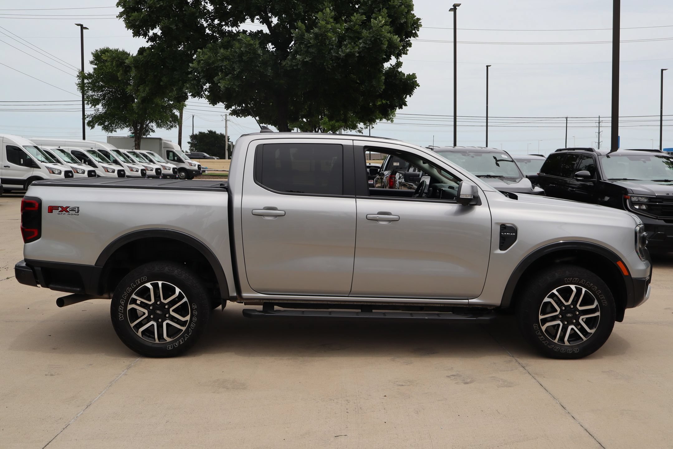 Certified 2024 Ford Ranger Lariat w/ FX4 Off-Road Package AWD/4WD image 2