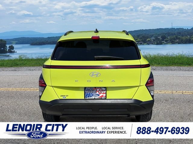 Used 2025 Hyundai Kona SEL FWD image 4