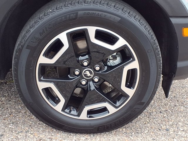Certified 2023 Ford Bronco Sport Outer Banks AWD/4WD image 28