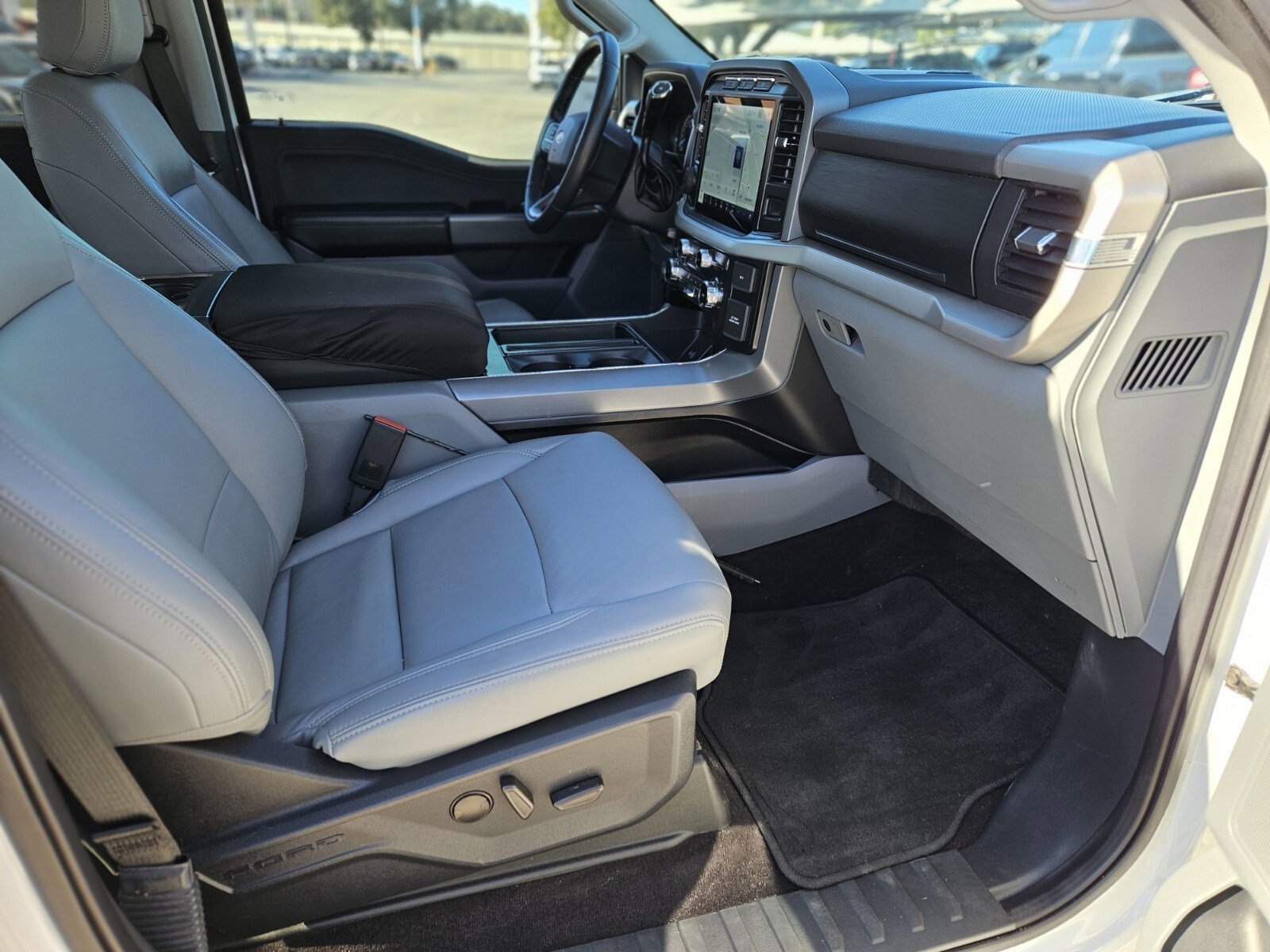 Certified 2022 Ford F150 XLT w/ Equipment Group 302A High image 13