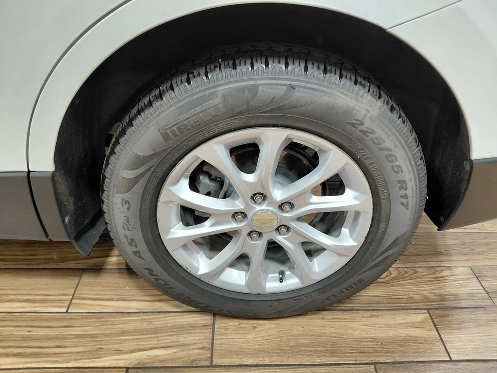 Used 2021 Chevrolet Equinox LT AWD/4WD image 10