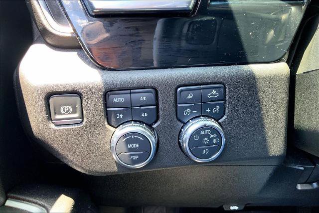 Used 2024 GMC Sierra 2500 SLT w/ SLT Premium Package AWD/4WD image 33
