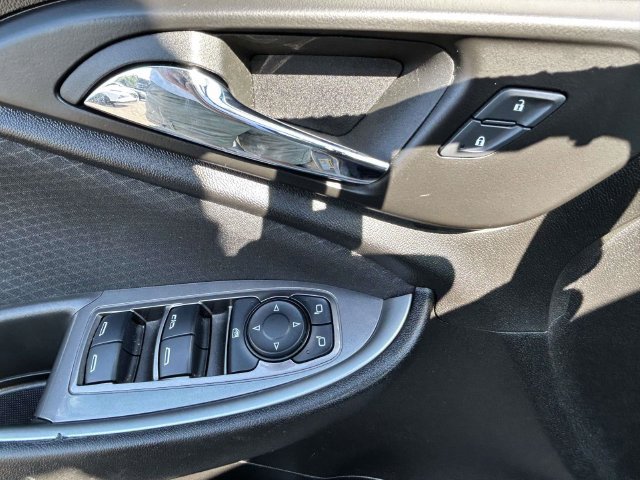 Used 2025 Chevrolet Malibu LT FWD image 23