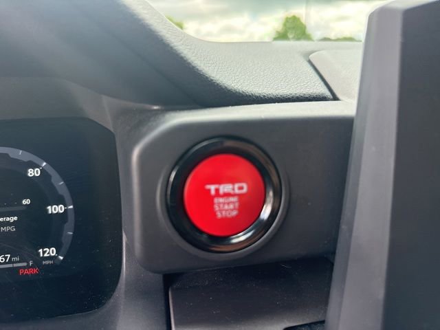 Used 2025 Toyota Tacoma SR5 AWD/4WD image 29