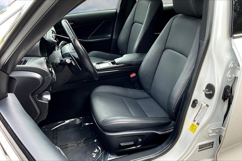 Used 2023 Lexus IS 300 w/ Comfort Package RWD image 23