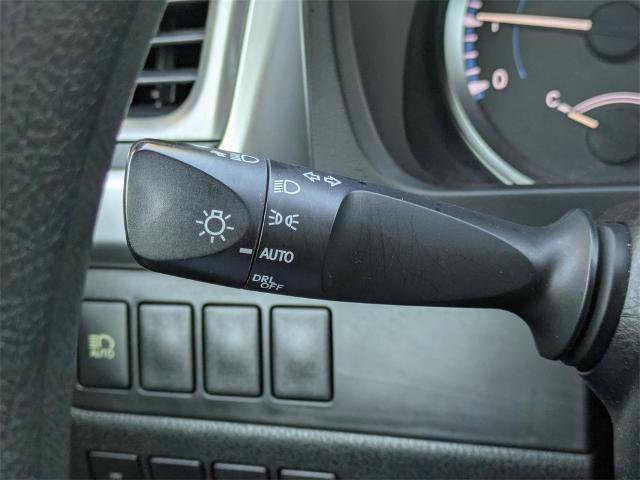 Used 2017 Toyota Highlander LE image 28