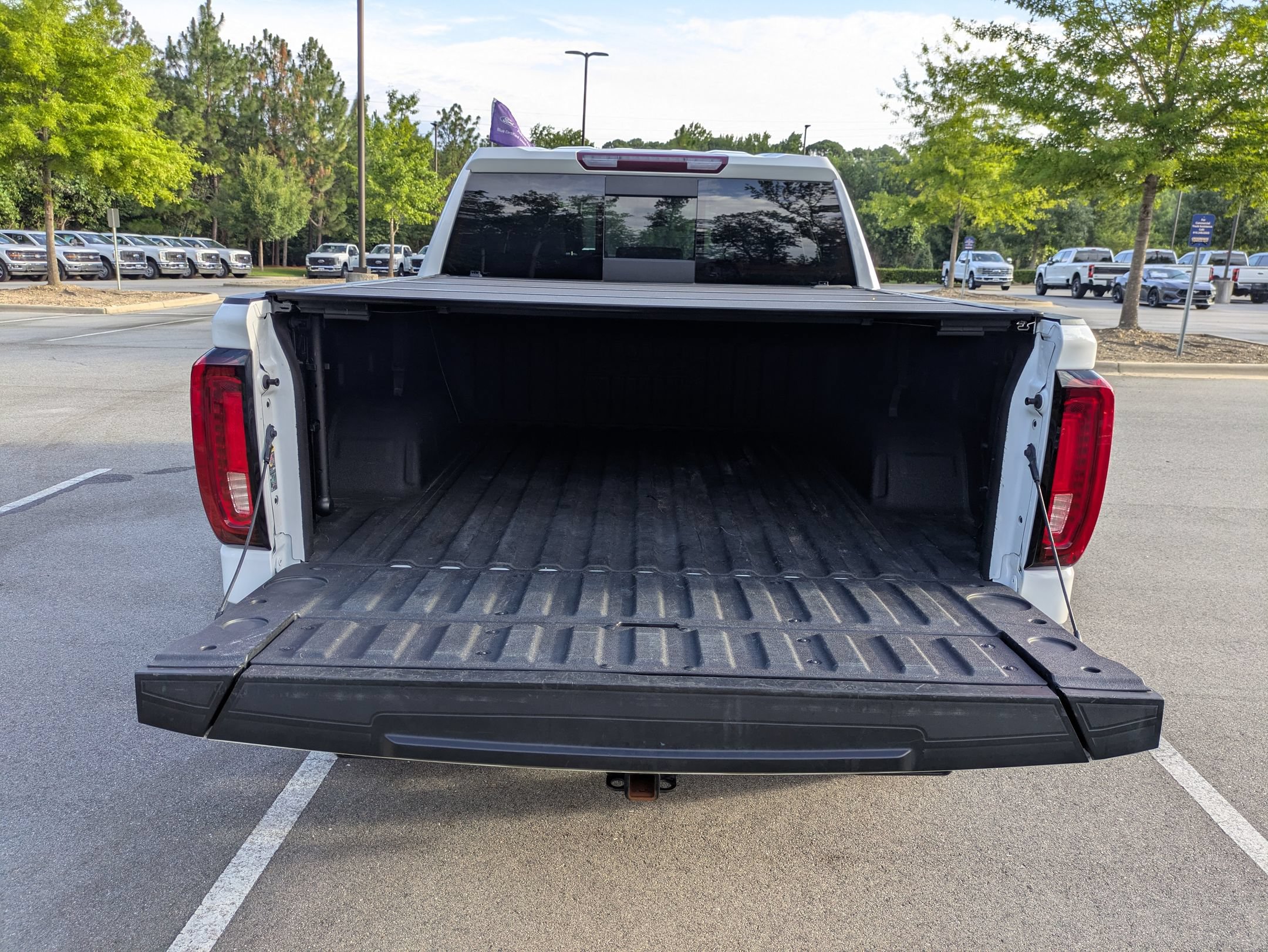 Used 2023 GMC Sierra 1500 AT4 w/ AT4 Preferred Package AWD/4WD image 35
