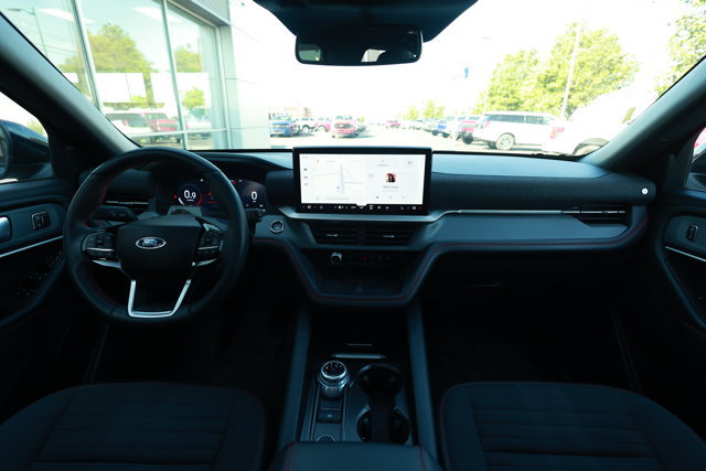 Certified 2025 Ford Explorer ST-Line w/ Premium Package AWD/4WD image 14