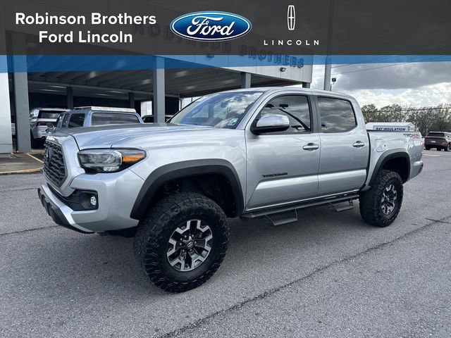Used 2022 Toyota Tacoma TRD Off-Road image 1