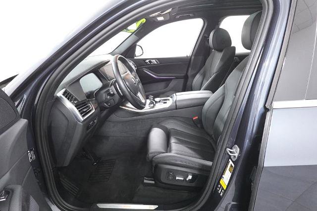 Used 2022 BMW X5 xDrive40i w/ Parking Assistance Package image 10