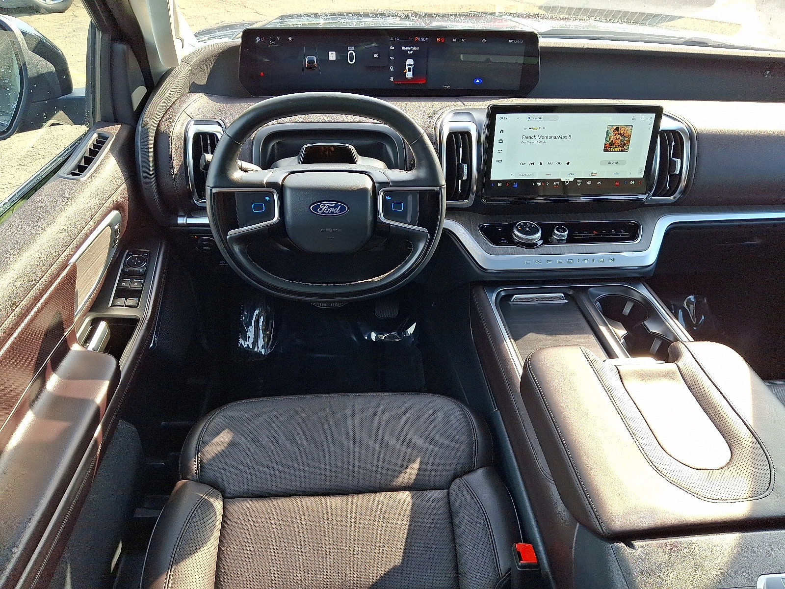 Certified 2025 Ford Expedition Platinum w/ Platinum Ultimate Package AWD/4WD image 12