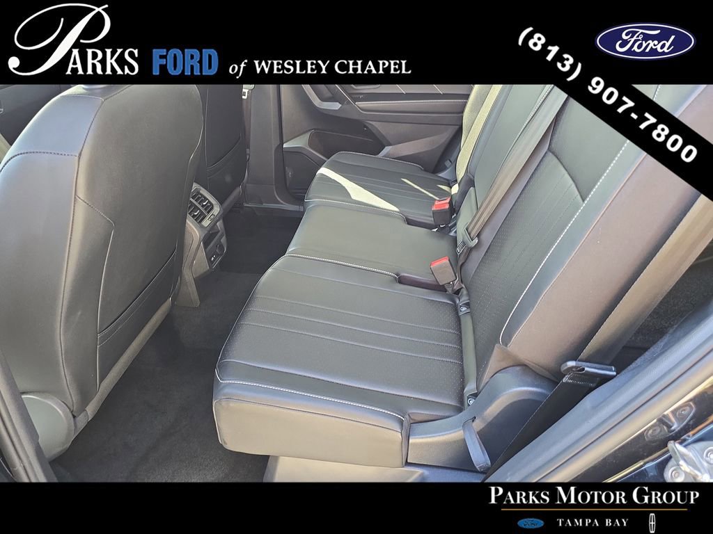 Used 2023 Volkswagen Tiguan SE w/ Panoramic Sunroof Package FWD image 14