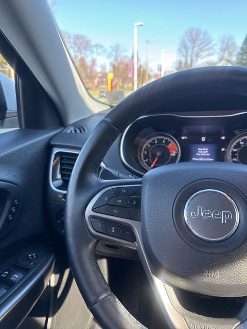 Used 2019 Jeep Cherokee Limited AWD/4WD image 27