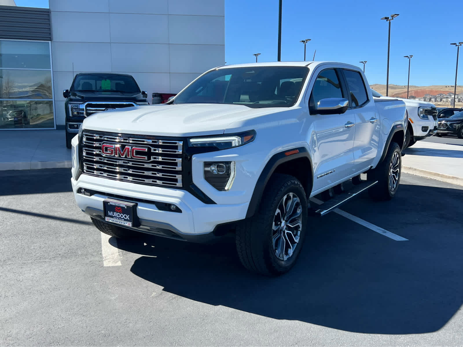 Used 2023 GMC Canyon Denali image 2