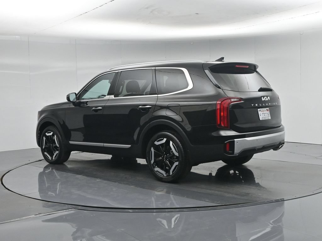 Used 2024 Kia Telluride S FWD image 7