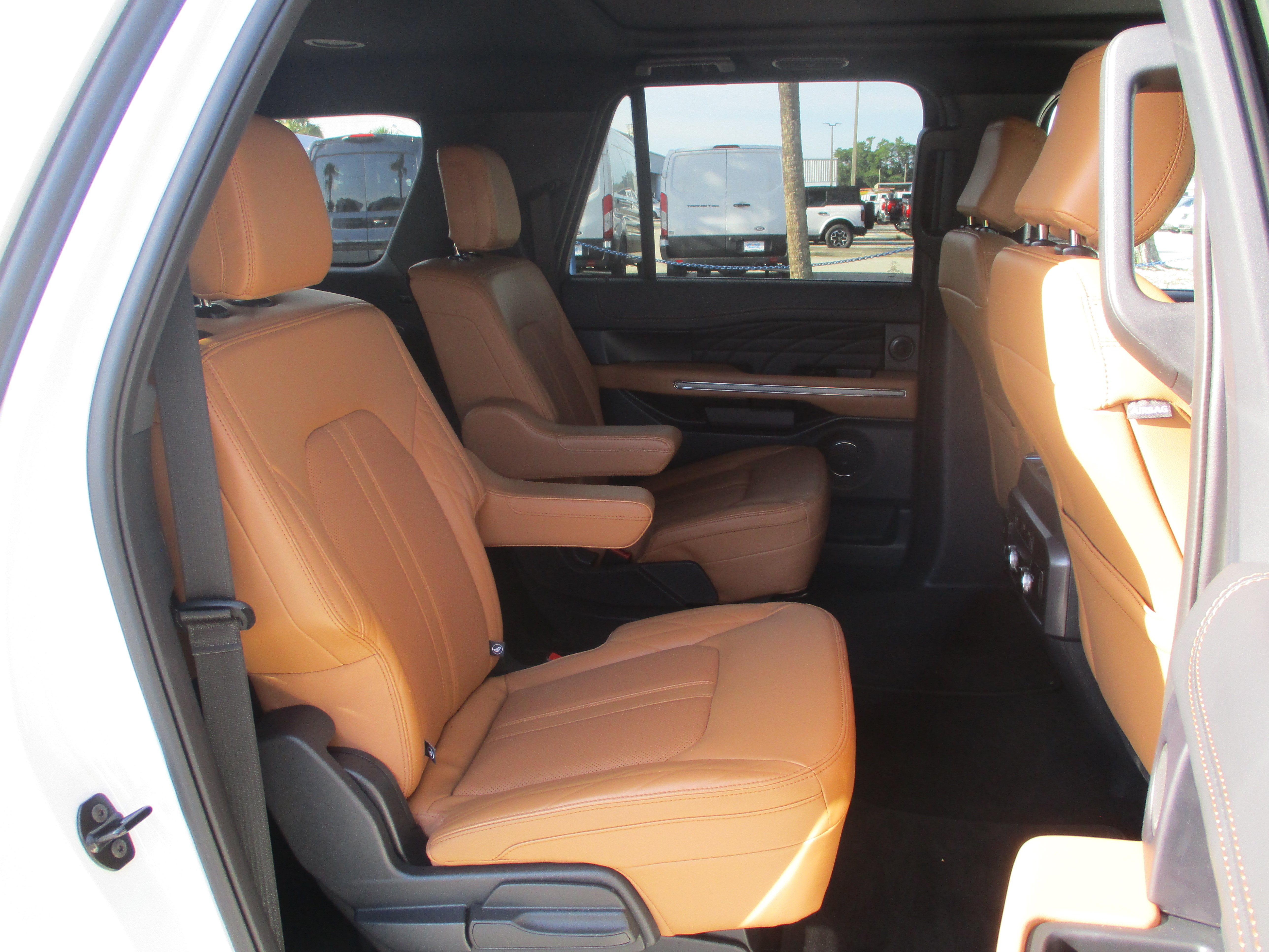 Certified 2024 Ford Expedition Max Platinum RWD image 13