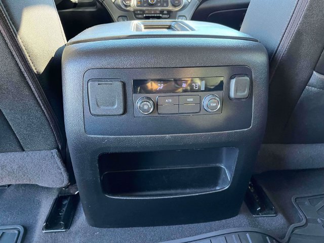 Used 2020 Chevrolet Tahoe LT w/ Off-Road Package AWD/4WD image 16