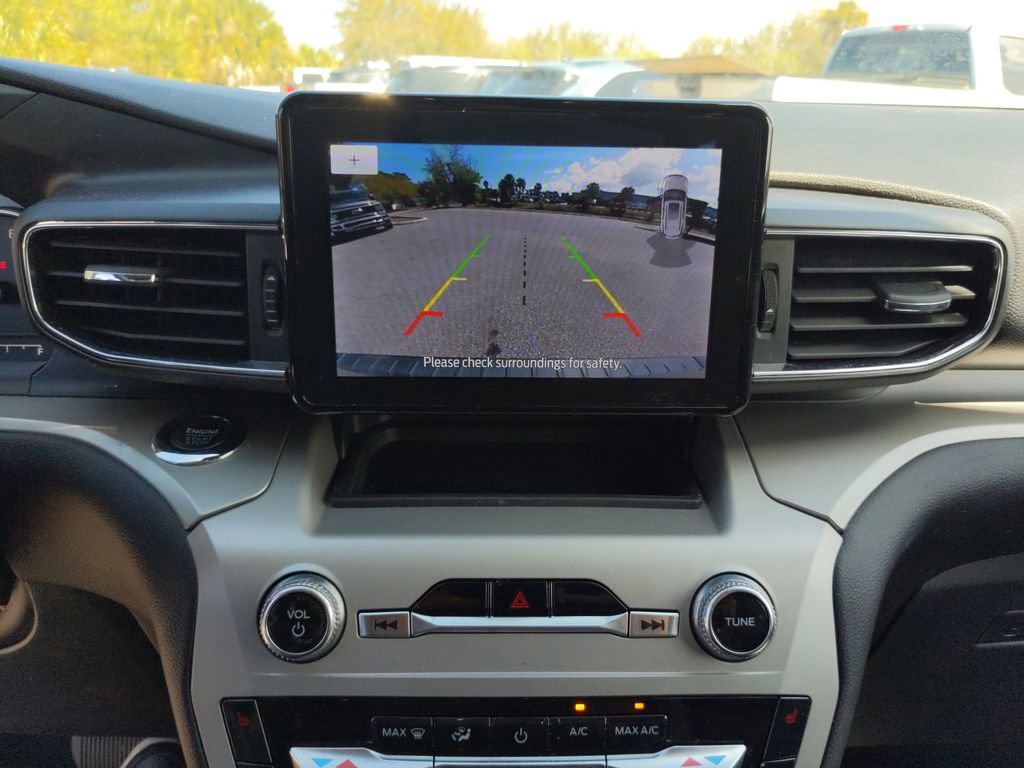 Certified 2022 Ford Explorer XLT w/ Equipment Group 202A image 23