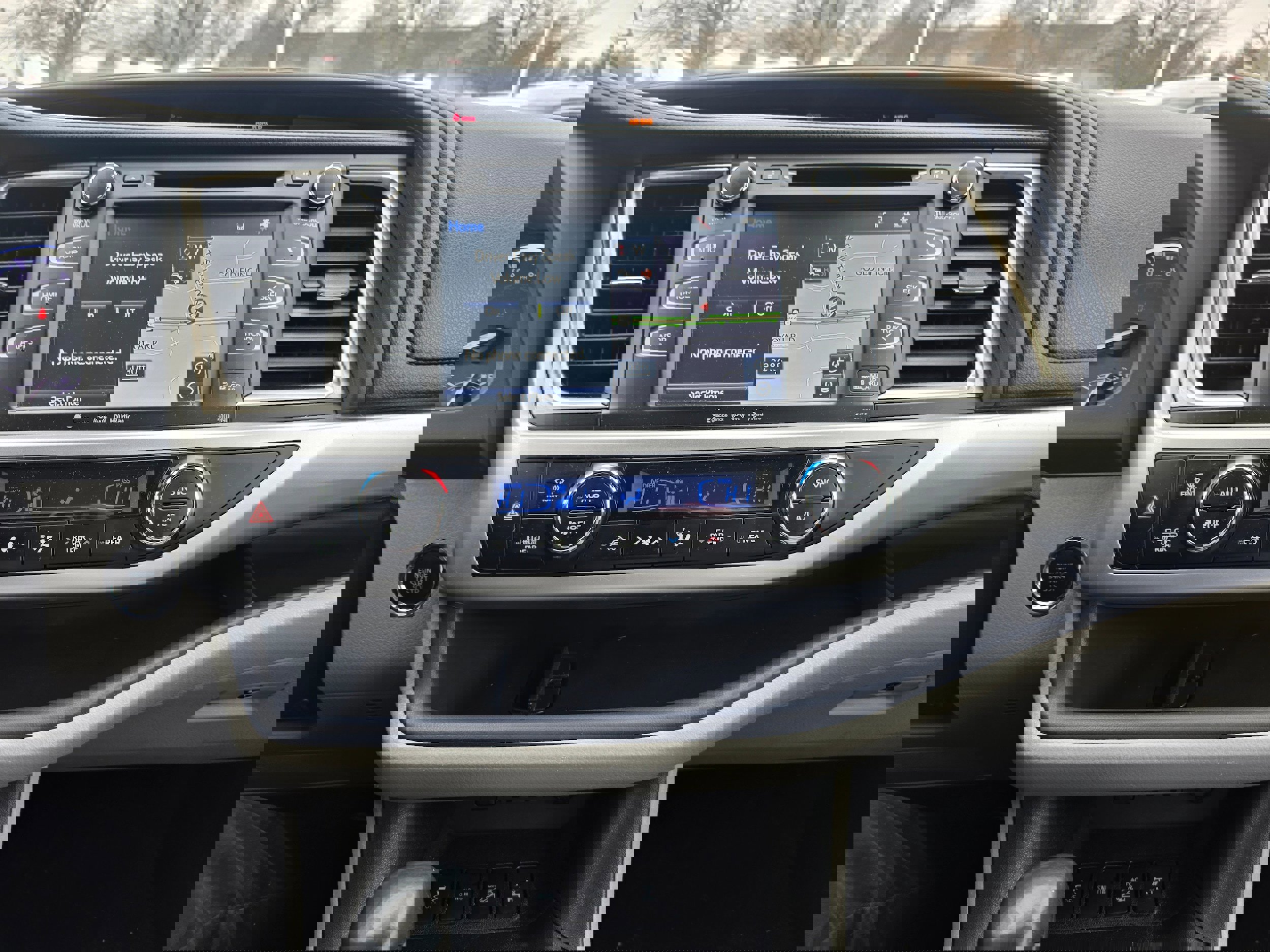 Used 2019 Toyota Highlander SE image 13