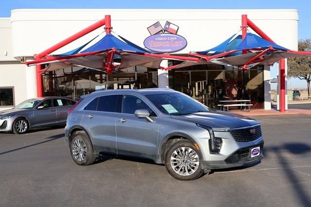 Used 2024 Cadillac XT4 Premium Luxury image 1