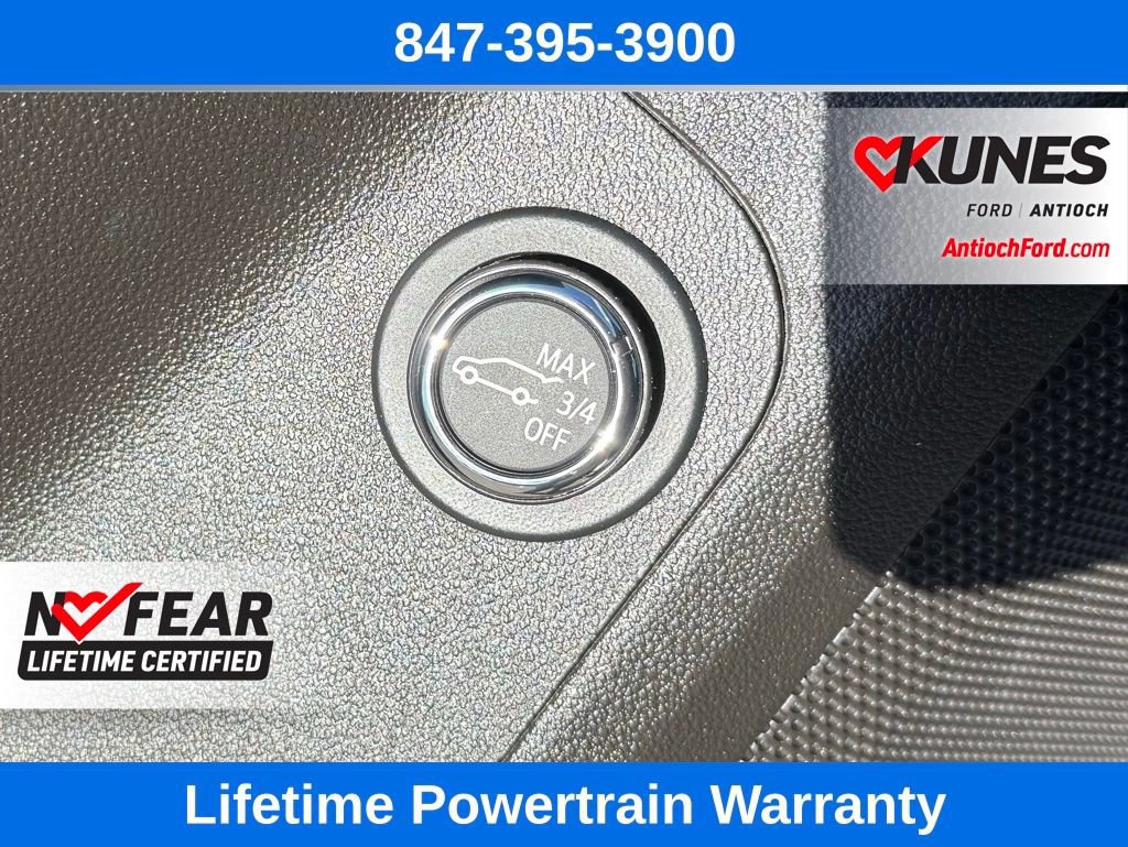 Used 2023 GMC Acadia SLT image 30