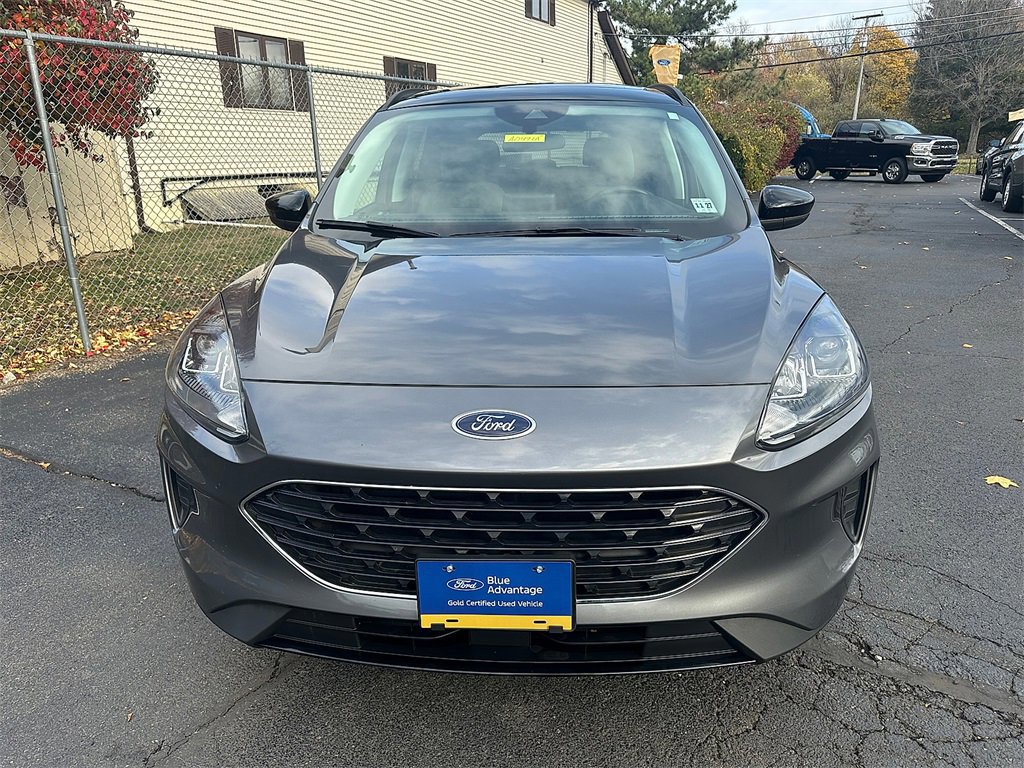 Certified 2022 Ford Escape SE w/ SE Sport Appearance Package image 5