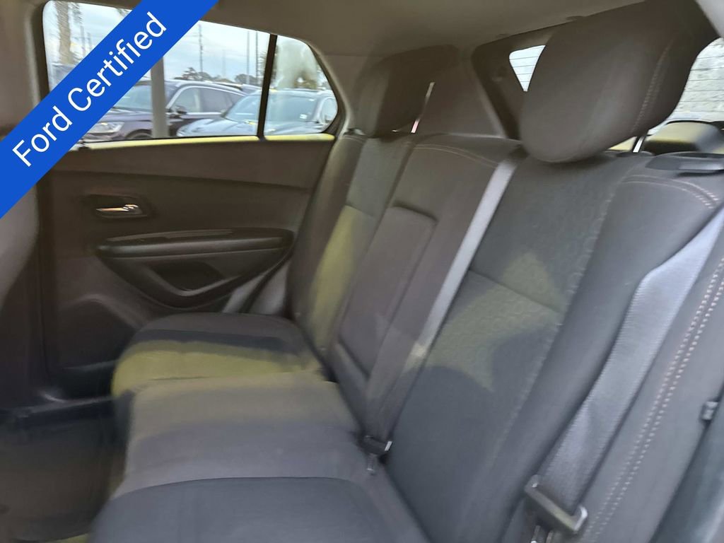 Used 2021 Chevrolet Trax LS w/ Tint and Cruise Package image 17