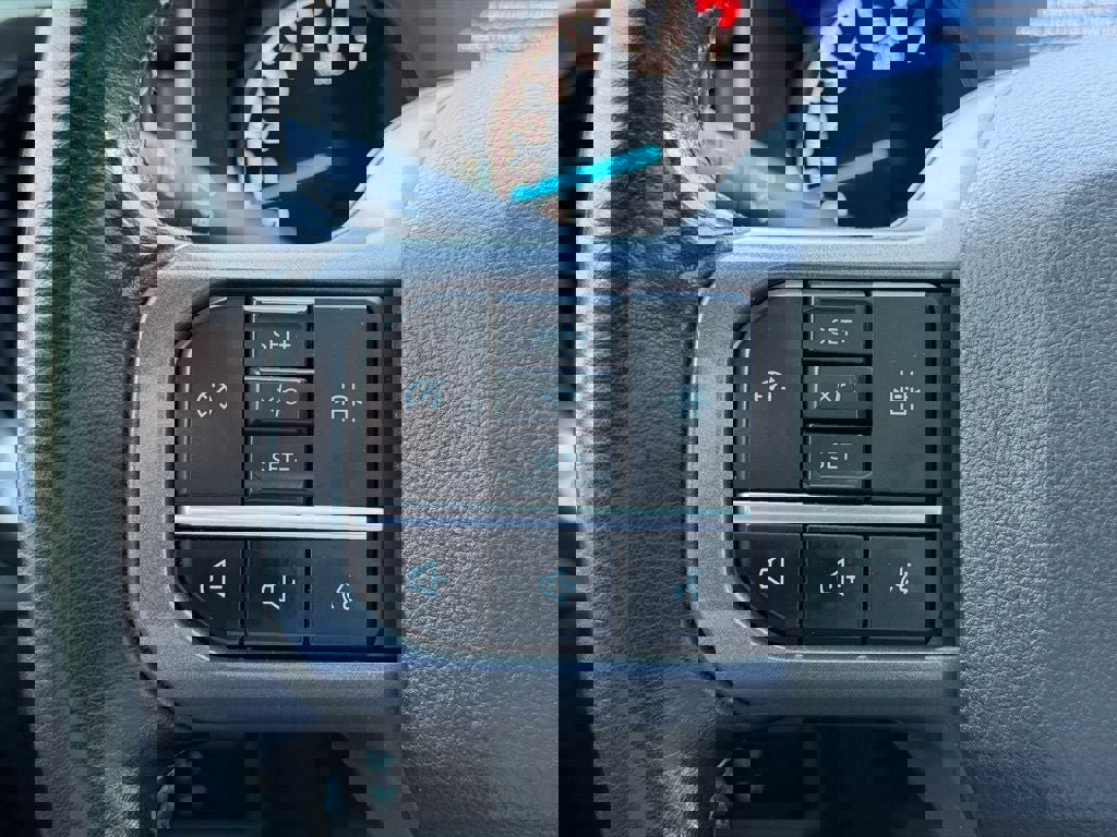 Certified 2022 Ford F150 Lariat w/ Equipment Group 502A High image 33