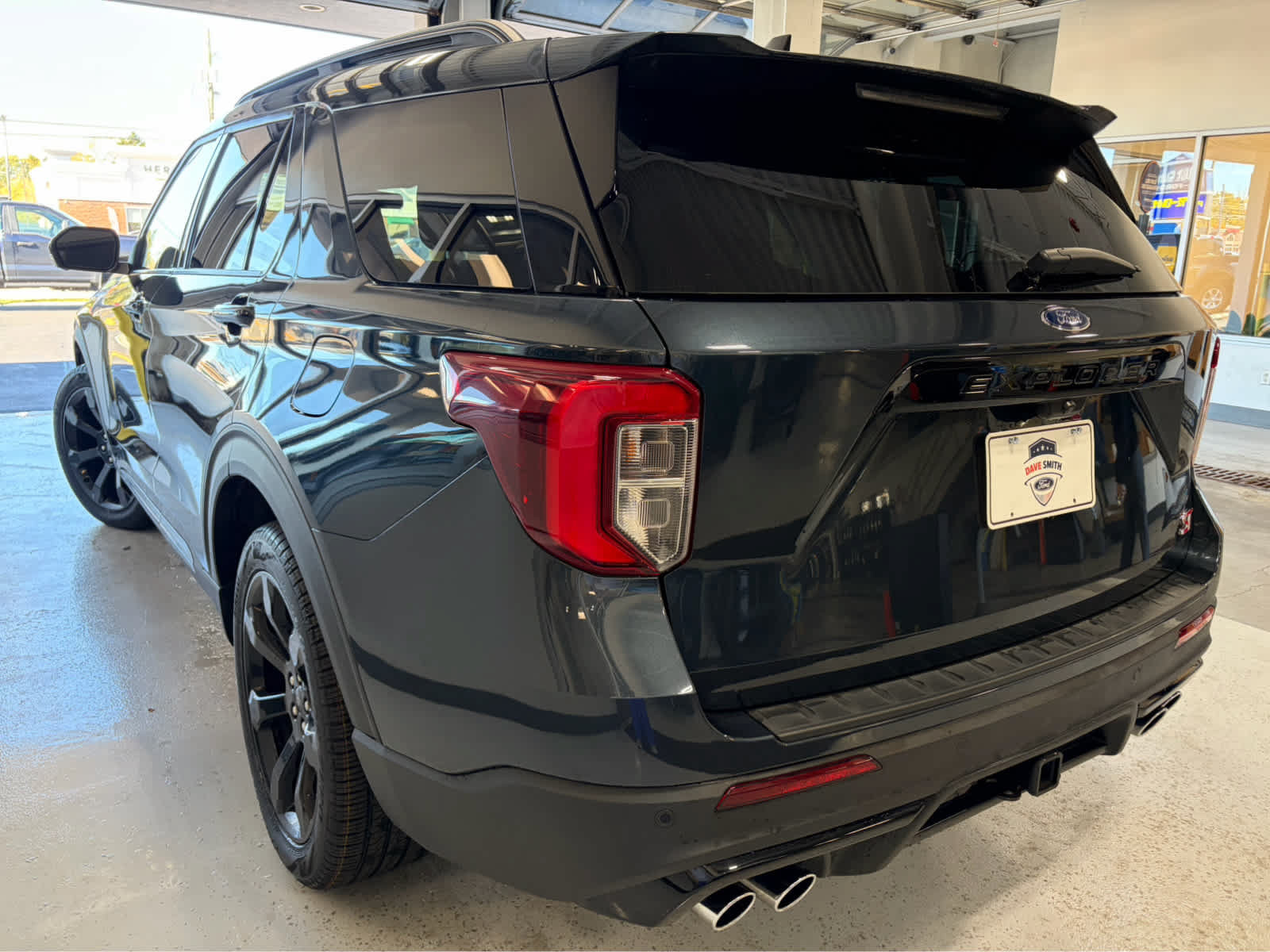 Certified 2023 Ford Explorer ST w/ Equipment Group 401A AWD/4WD image 5