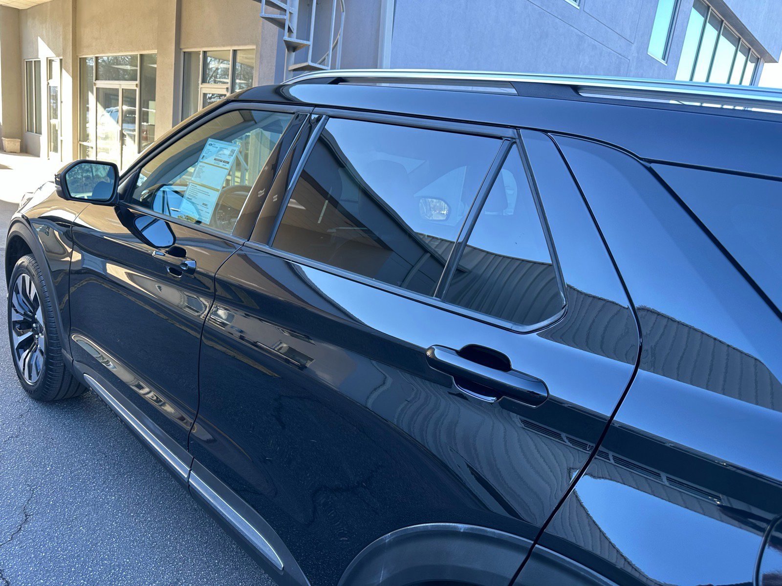 Certified 2025 Ford Explorer Platinum w/ LUX Leather Package image 3