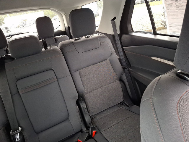 Certified 2025 Ford Explorer Active AWD/4WD image 14