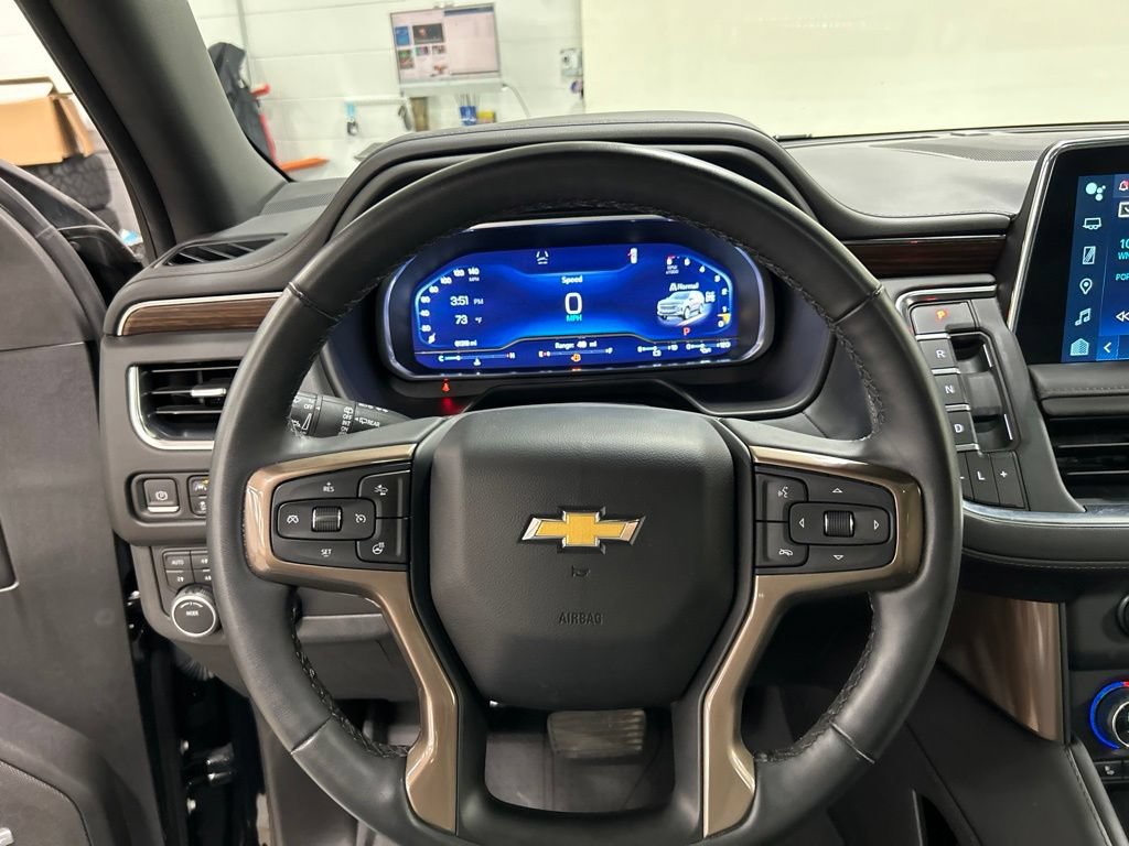 Used 2023 Chevrolet Suburban High Country AWD/4WD image 17