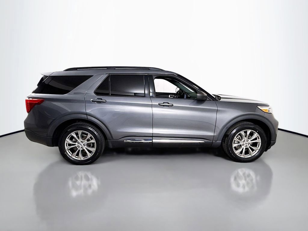 Certified 2021 Ford Explorer XLT w/ Equipment Group 202A image 6