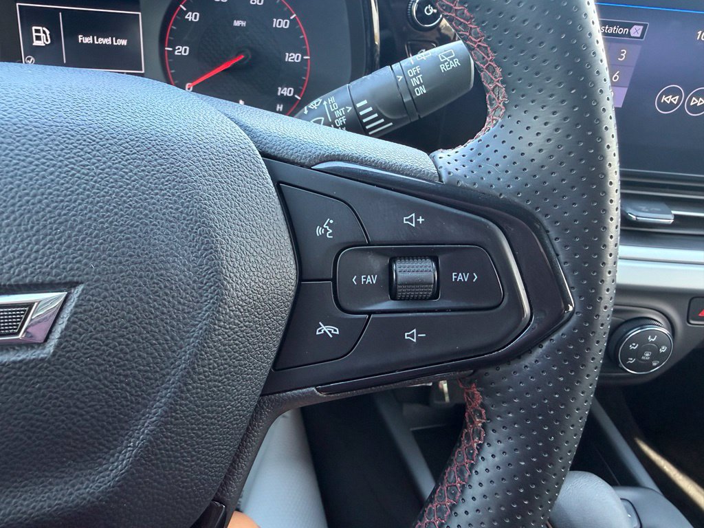 Used 2024 Chevrolet Trax RS FWD image 19