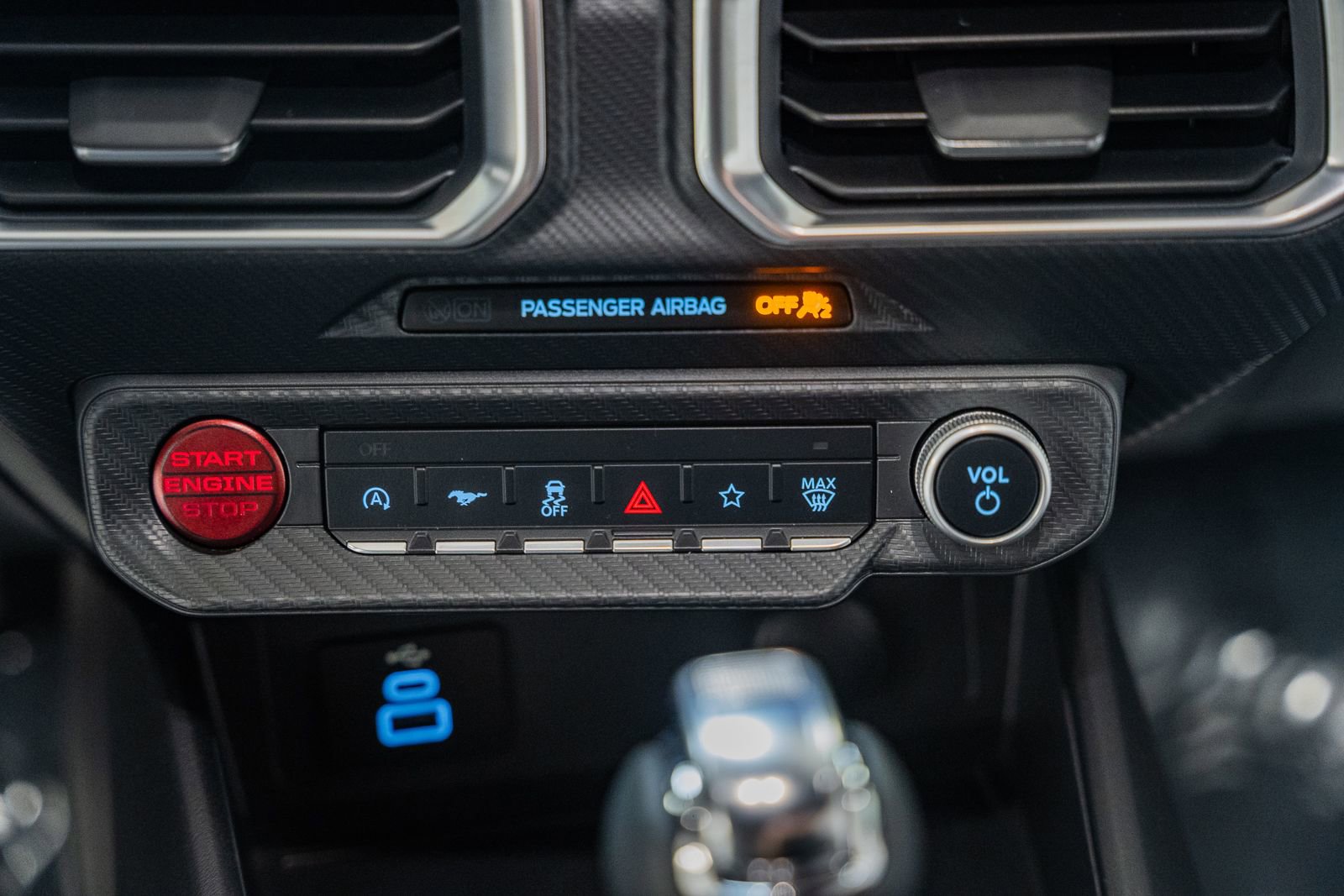 Certified 2025 Ford Mustang Premium image 27