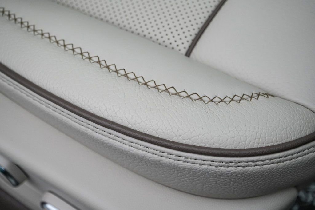 Used 2024 GMC Yukon XL Denali w/ Denali Reserve Package image 33