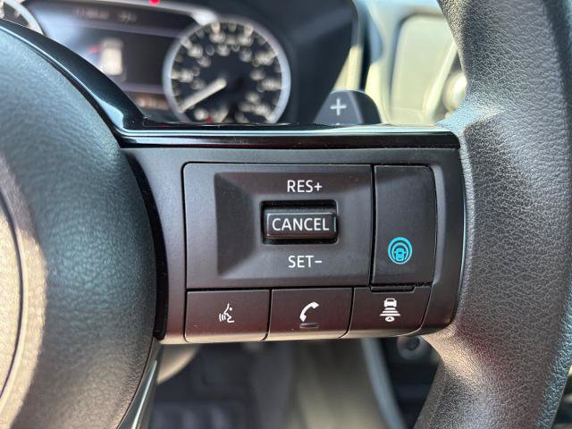 Used 2023 Nissan Rogue SV AWD/4WD image 19