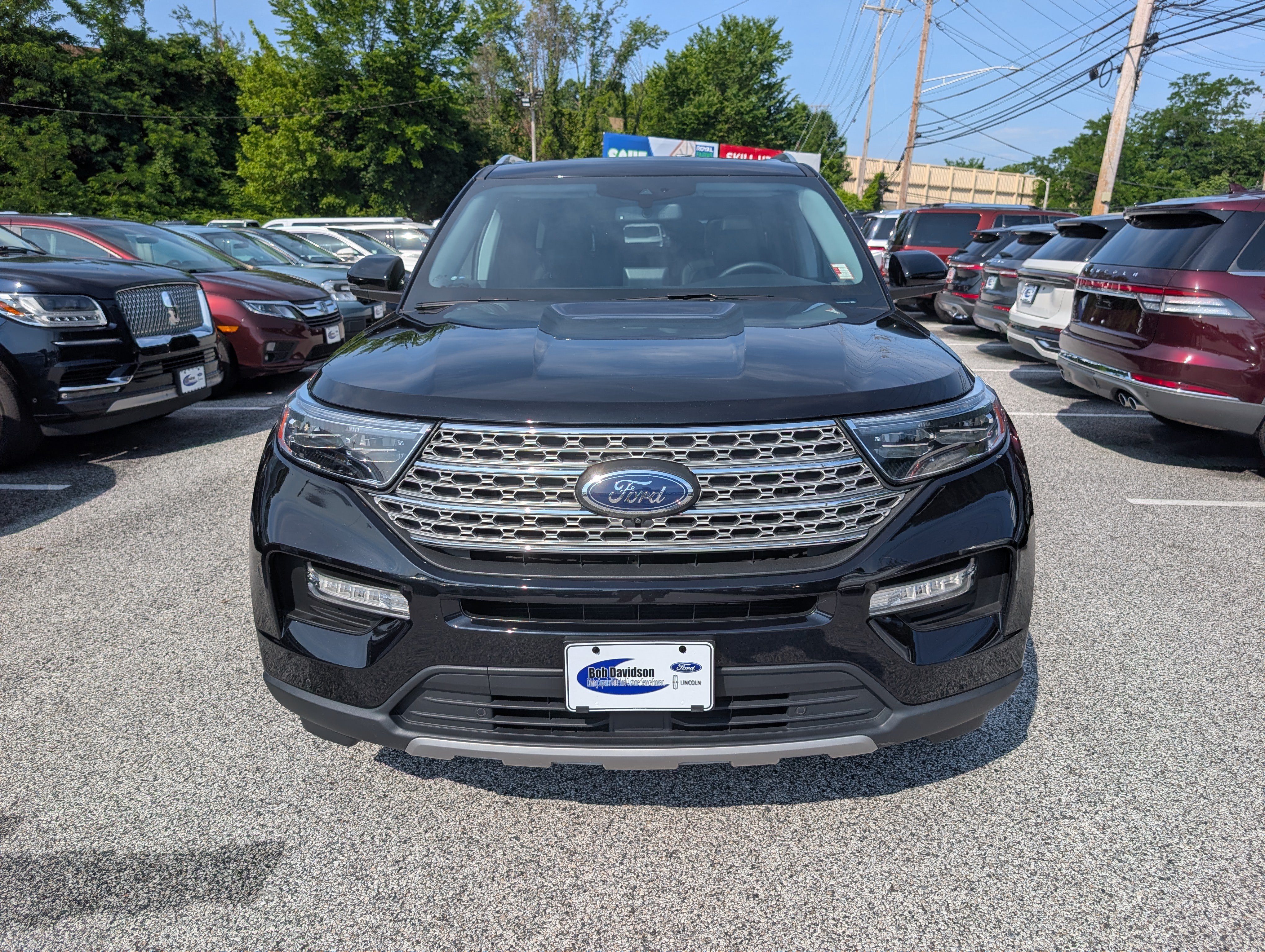 Certified 2022 Ford Explorer Limited w/ Limited Technology Package AWD/4WD image 10