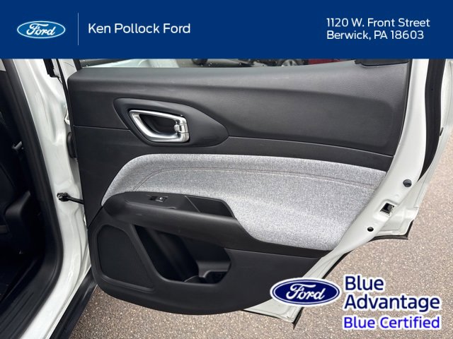 Used 2022 Jeep Compass Latitude image 31