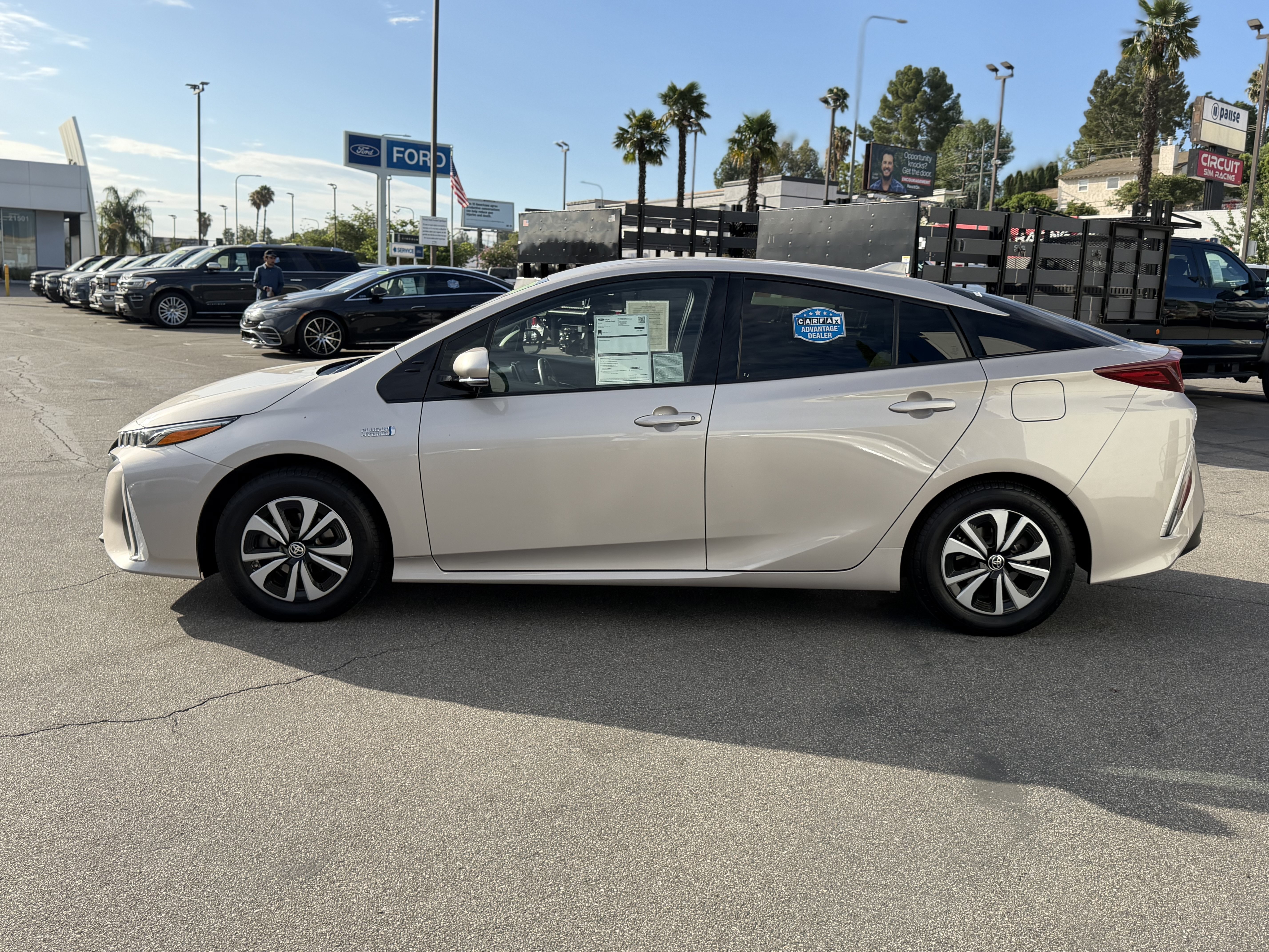 Used 2017 Toyota Prius Prime Premium w/ Carpet Mat Package FWD image 4