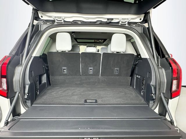 Certified 2025 Ford Expedition Platinum w/ Platinum Ultimate Package AWD/4WD image 31