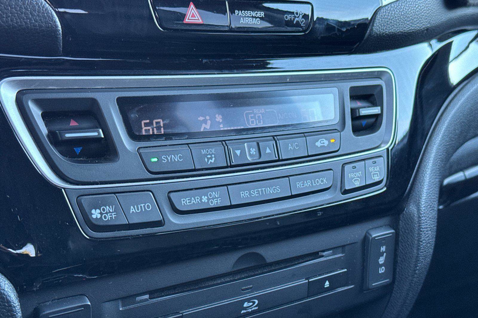 Used 2018 Honda Pilot Touring image 25