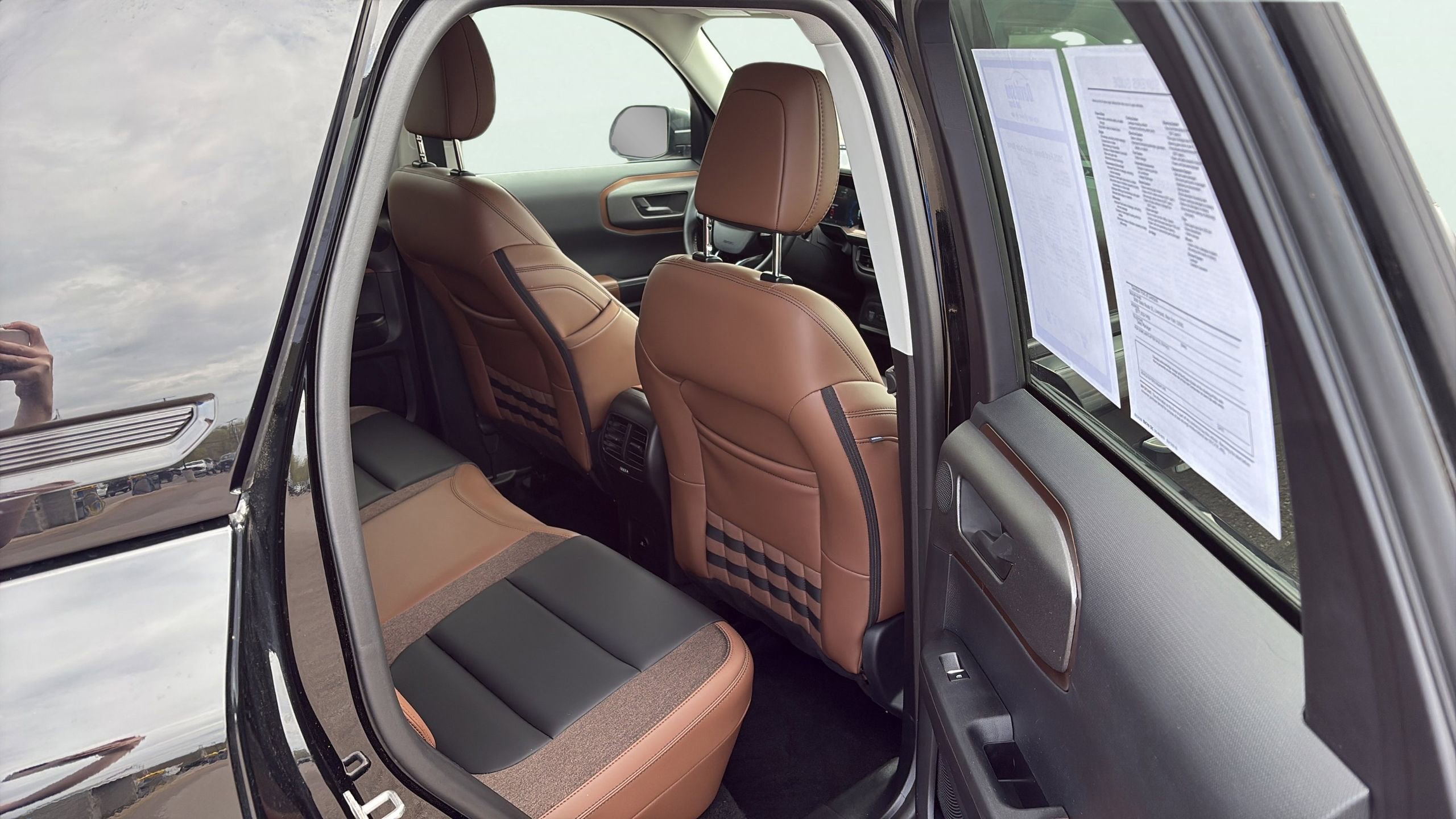 Certified 2025 Ford Bronco Sport Outer Banks w/ Outer Banks Tech Package+ AWD/4WD image 15