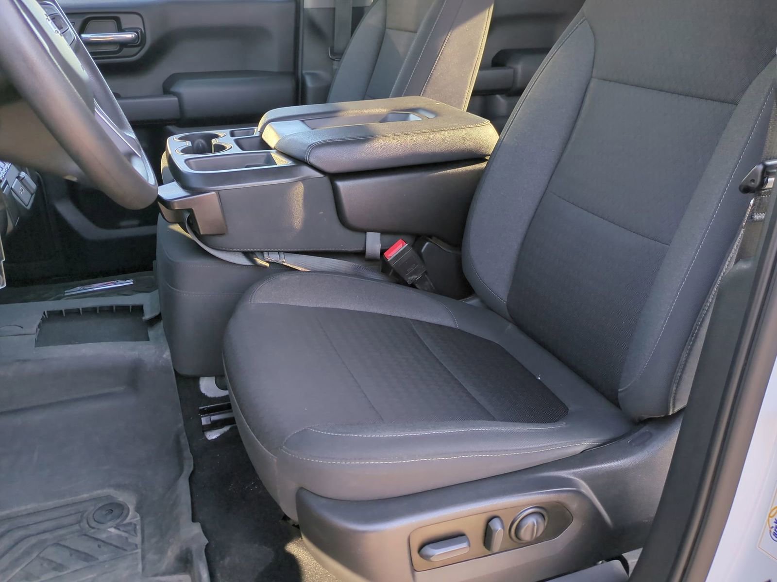 Used 2022 Chevrolet Silverado 1500 Custom Trail Boss w/ Safety Confidence Package image 19