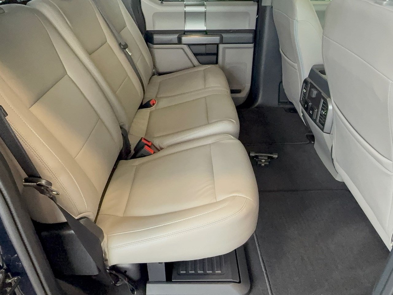 Certified 2022 Ford F250 XLT w/ XLT Premium Package AWD/4WD image 29