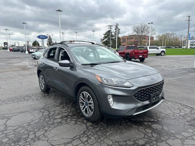 Certified 2022 Ford Escape SEL w/ Technology Package AWD/4WD image 9