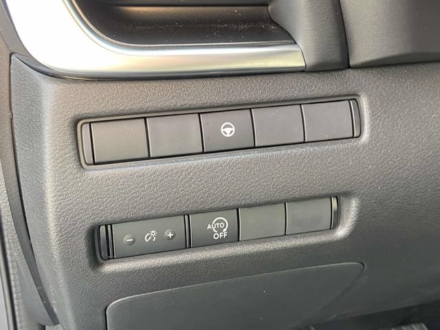 Used 2023 Nissan Rogue SV FWD image 18