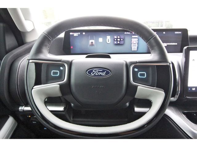 Certified 2025 Ford Expedition Max Platinum w/ Platinum Ultimate Package image 15