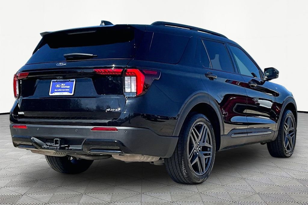 Certified 2025 Ford Explorer ST-Line w/ ST-Line Street Pack image 2